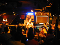 赤崎真由美 Singing on the Strings